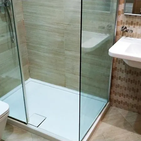 Homestay On Arturo Mercieca 46 Проживание в семье Слима