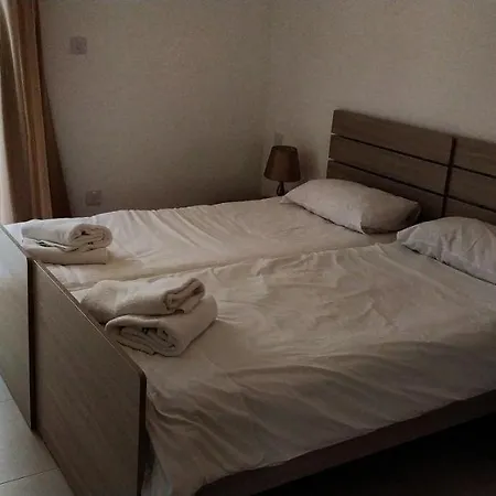 Homestay On Arturo Mercieca 46 Проживание в семье